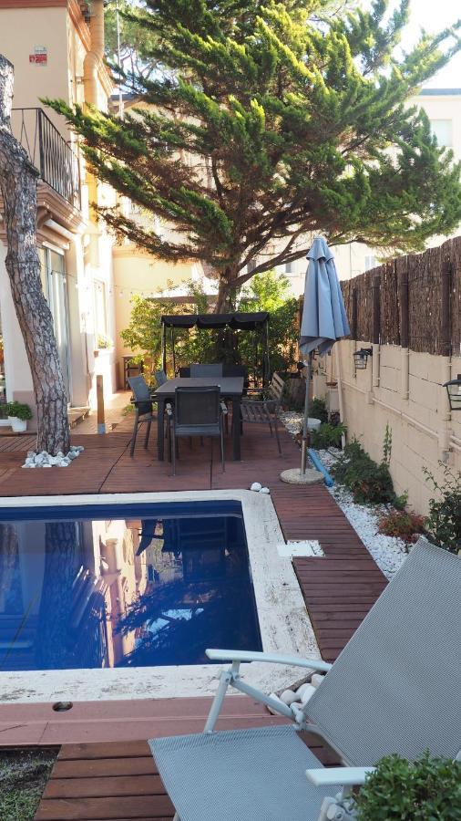 Villa Bella Estanca Castelldefels Bagian luar foto