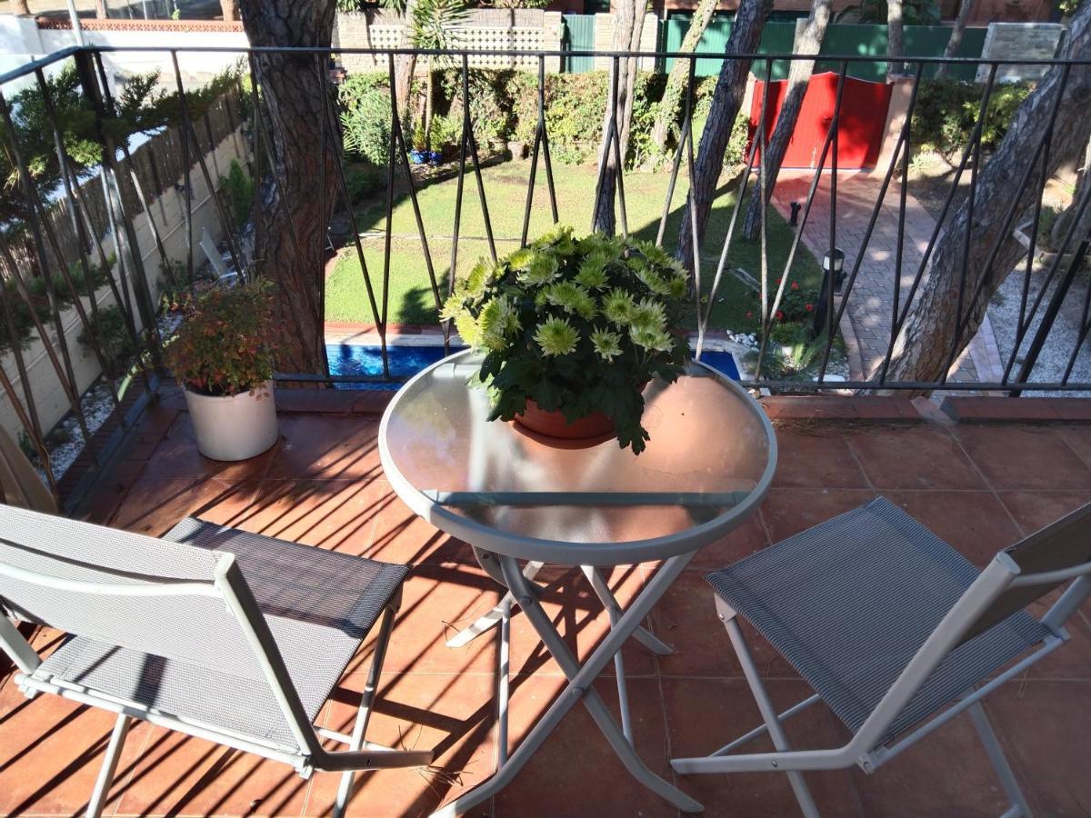 Villa Bella Estanca Castelldefels Bagian luar foto