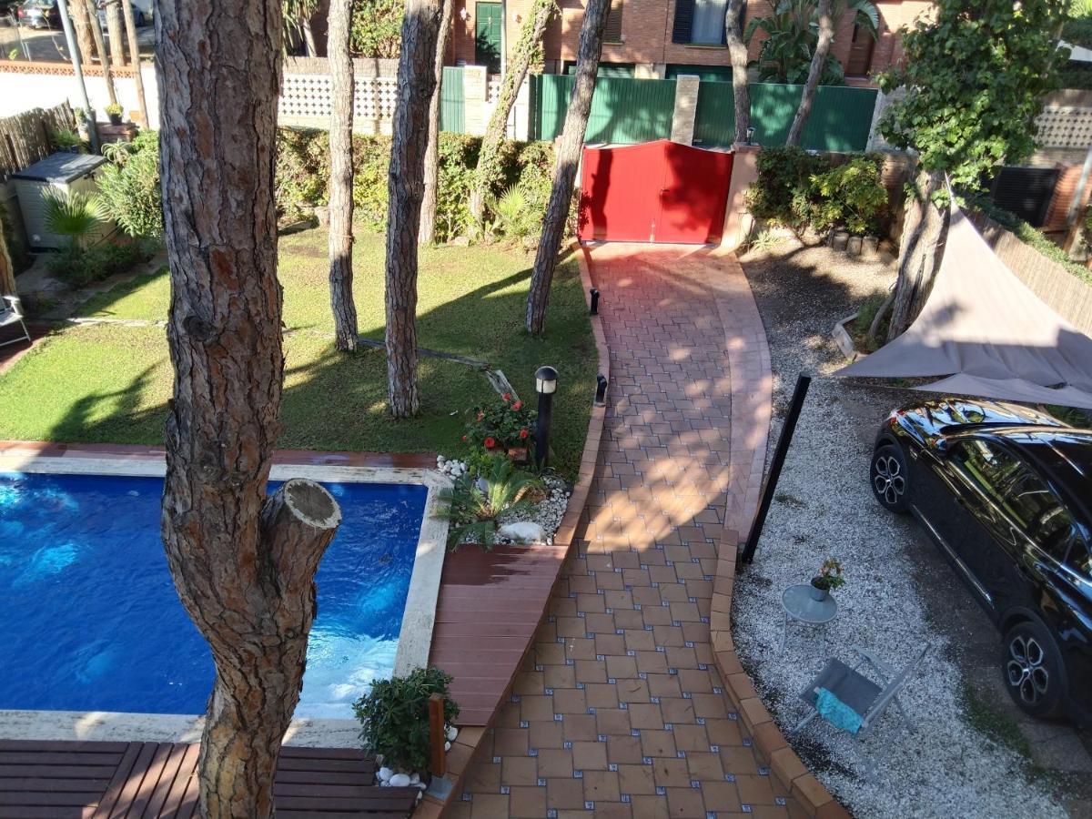 Villa Bella Estanca Castelldefels Bagian luar foto